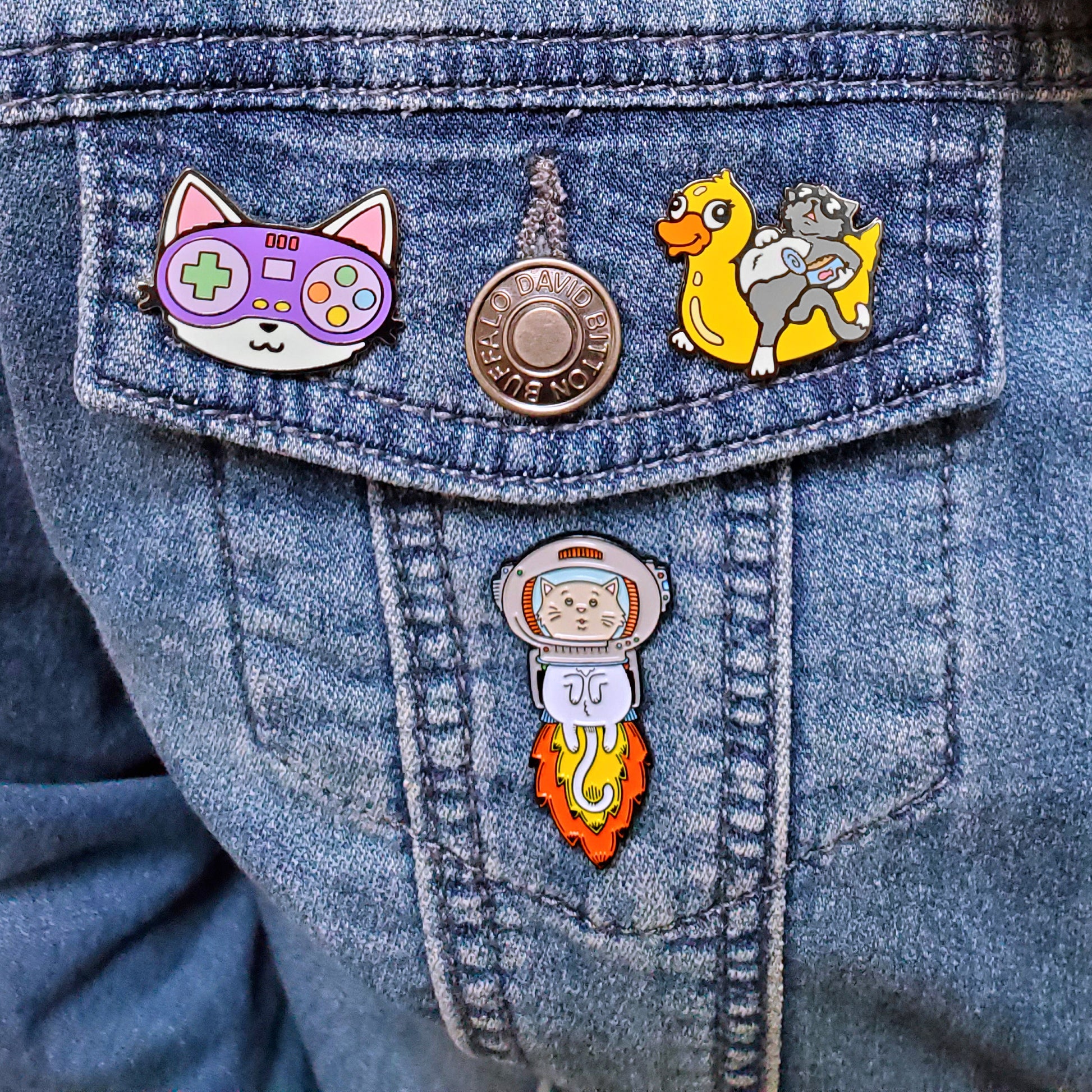 Kolorspun Glowing UFO Cat Enamel Lapel Pin - 1.5 Inch Collectible Pin With Rubber & Metal Backs