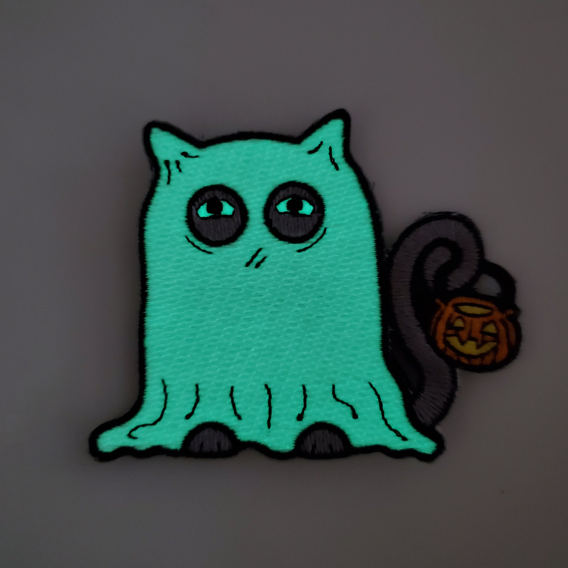 Glowing Ghost Cat Patch - Kolorspun Enamel Pins